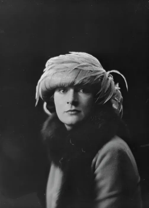 Framed Print : Mrs. J.E. Linde, portrait photograph, 1919 May 23. Creator: Arnold Genthe Framed Print : Mrs. J.E. Linde, portrait photograph, 1919 May 23. Creator: Arnold Genthe