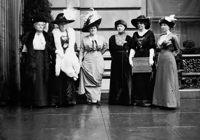 Framed Print : Mrs. J.S. Crosby, Mrs. Cullop, Mrs. S. Ayers, Mrs. Linthicum, Mrs. R.L. Henry, and Miss... (1912?). Creator: Bain News Service Framed Print : Mrs. J.S. Crosby, Mrs. Cullop, Mrs. S. Ayers, Mrs. Linthicum, Mrs. R.L. Henry, and Miss... (1912?). Creator: Bain News Service