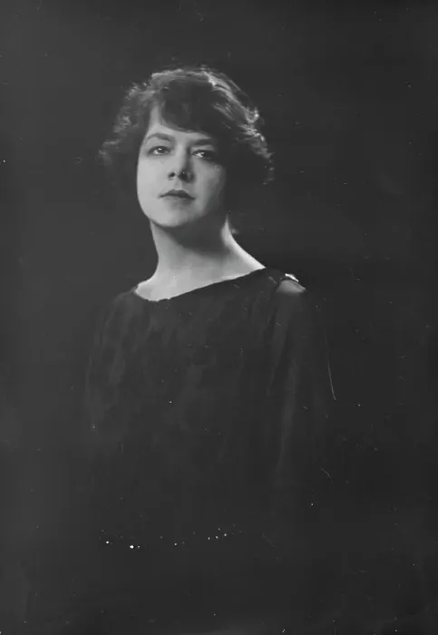 Framed Print : Mrs. Kemp, portrait photograph, 1919 Jan. or Feb. Creator: Arnold Genthe Framed Print : Mrs. Kemp, portrait photograph, 1919 Jan. or Feb. Creator: Arnold Genthe