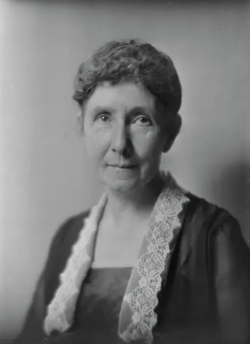 Framed Print : Mrs. L.A. Kimberley, (Commander Kimberley), portrait photograph, 1918 July 2 or 5. Creator: Arnold Genthe Framed Print : Mrs. L.A. Kimberley, (Commander Kimberley), portrait photograph, 1918 July 2 or 5. Creator: Arnold Genthe
