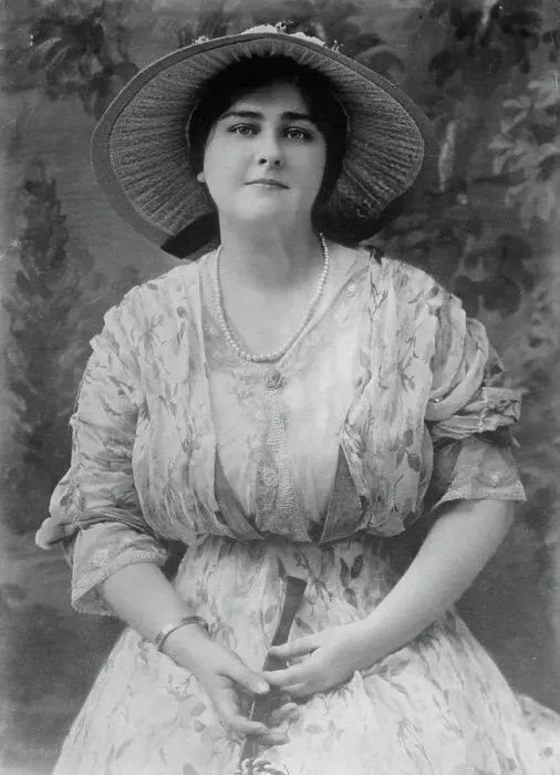 Framed Print : Mrs. Lee de Forest, 1915. Creator: Bain News Service Framed Print : Mrs. Lee de Forest, 1915. Creator: Bain News Service