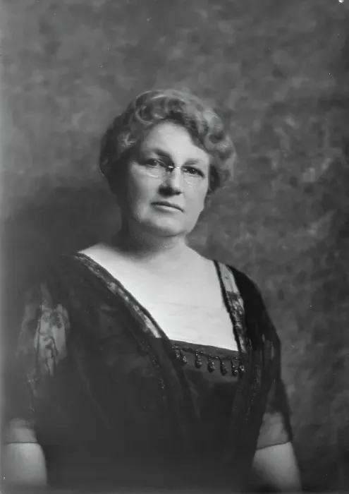 Framed Print : Mrs. Louis Ghirardelli, portrait photograph, 1917 Dec. 4. Creator: Arnold Genthe Framed Print : Mrs. Louis Ghirardelli, portrait photograph, 1917 Dec. 4. Creator: Arnold Genthe