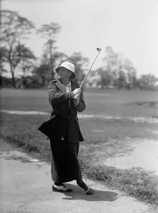 Framed Print : Mrs. Mann Playing Golf, 1916. Creator: Harris & Ewing. Mrs. Mann Playing Golf, 1916. Creator: Harris & Ewing Framed Print : Mrs. Mann Playing Golf, 1916. Creator: Harris & Ewing. Mrs. Mann Playing Golf, 1916. Creator: Harris & Ewing