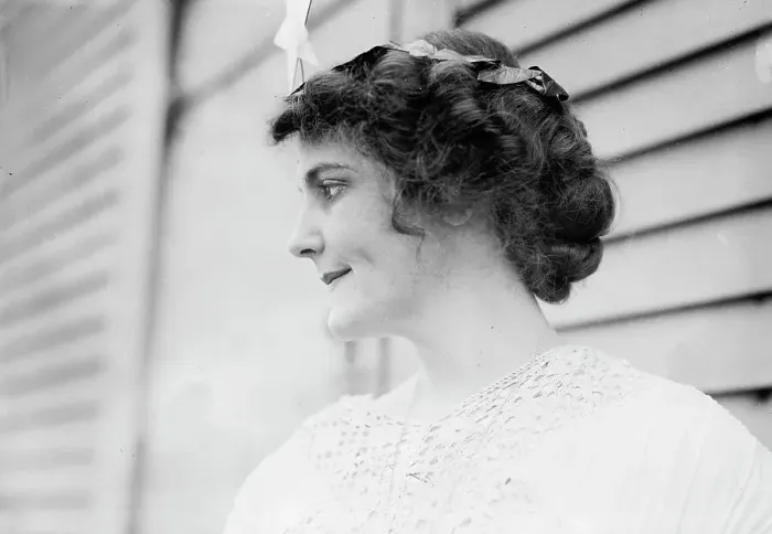 Framed Print : Mrs. Margaret Howe, 1913. Creator: Bain News Service Framed Print : Mrs. Margaret Howe, 1913. Creator: Bain News Service