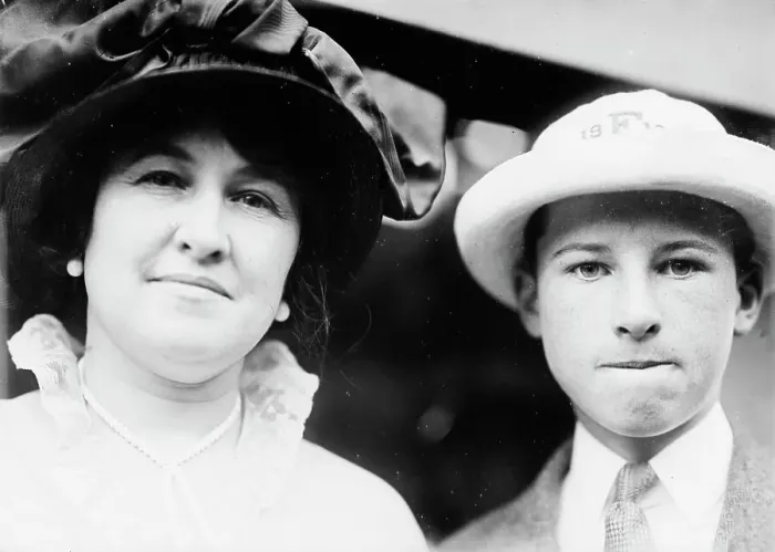 Framed Print : Mrs. Martin Littleton and son Wilson, between c1910 and c1915. Creator: Bain News Service Framed Print : Mrs. Martin Littleton and son Wilson, between c1910 and c1915. Creator: Bain News Service