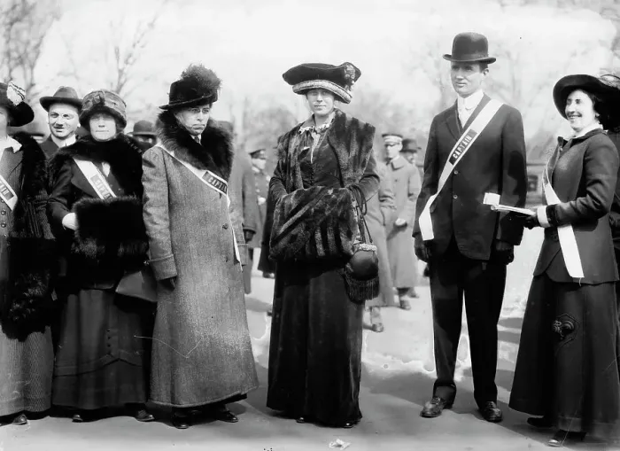 Framed Print : Mrs. Mary Bair, Mr. N. Albert Wood, Mrs. [Richard Coke] Burleson, Dr. & Mrs. O.J. Stevenson, 1913. Creator: Bain News Service