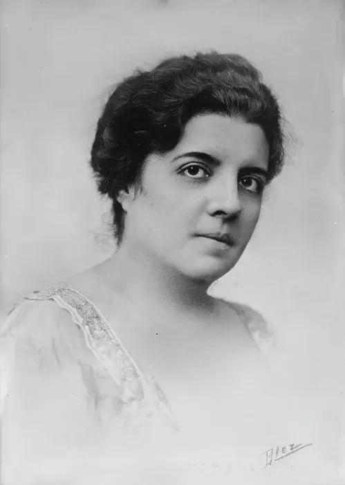 Framed Print : Mrs. M.G. Menocal, between c1915 and c1920. Creator: Bain News Service Framed Print : Mrs. M.G. Menocal, between c1915 and c1920. Creator: Bain News Service