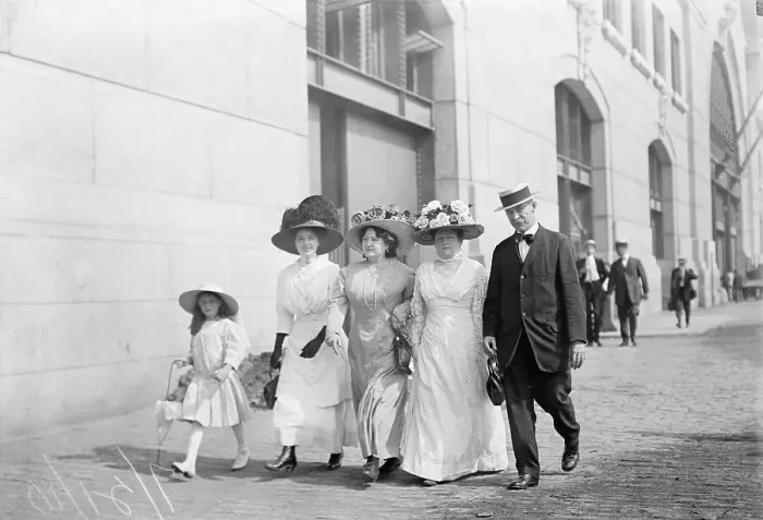 Framed Print : Mrs. Mills, Mrs. Hyde, Mrs. Ginnett, a detective and a little girl walking down the street... 1910. Creator: Bain News Service Framed Print : Mrs. Mills, Mrs. Hyde, Mrs. Ginnett, a detective and a little girl walking down the street... 1910. Creator: Bain News Service