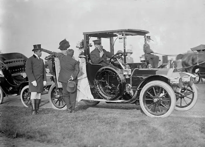 Framed Print : Mrs. Nicholas Longworth Sitting In Door of Auto; with Mrs. Taft, 1912. Creator: Harris & Ewing. Mrs. Nicholas Longworth Sitting In Door of Auto; with Mrs. Taft, 1912. Creator: Harris & Ewing Framed Print : Mrs. Nicholas Longworth Sitting In Door of Auto; with Mrs. Taft, 1912. Creator: Harris & Ewing. Mrs. Nicholas Longworth Sitting In Door of Auto; with Mrs. Taft, 1912. Creator: Harris & Ewing