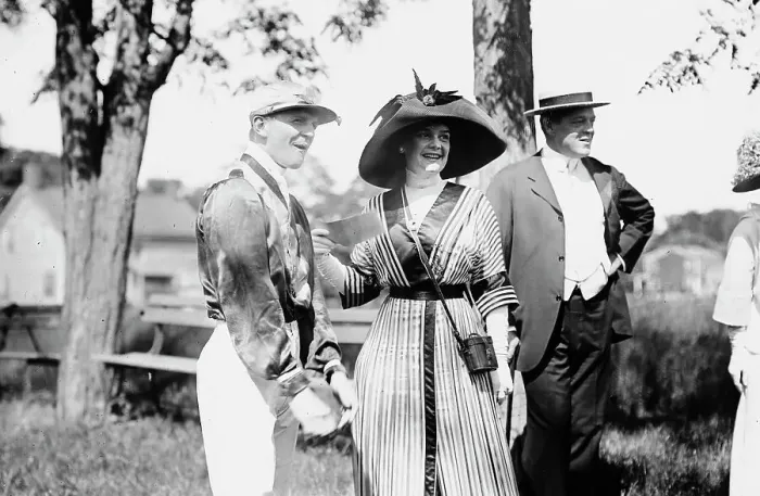 Framed Print : Mrs. Payne Whitney, 1911. Creator: Bain News Service Framed Print : Mrs. Payne Whitney, 1911. Creator: Bain News Service