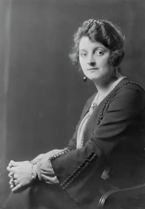 Framed Print : Mrs. Pierce, portrait photograph, 1918 Oct. 8. Creator: Arnold Genthe Framed Print : Mrs. Pierce, portrait photograph, 1918 Oct. 8. Creator: Arnold Genthe