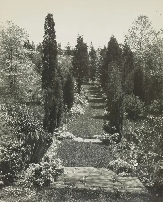 Framed Print : Mrs. Robert Bacon's estate Old Westbury, Long Island, between 1909 and 1927. Creator: Frances Benjamin Johnston Framed Print : Mrs. Robert Bacon's estate Old Westbury, Long Island, between 1909 and 1927. Creator: Frances Benjamin Johnston