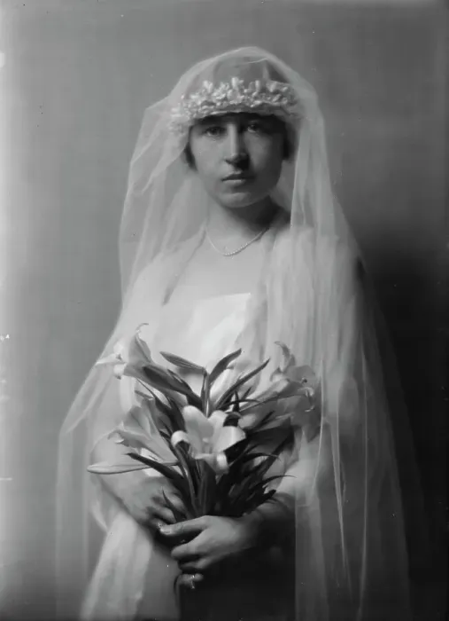 Framed Print : Mrs. Roscoe Holt, portrait photograph, 1918 Mar. 28. Creator: Arnold Genthe Framed Print : Mrs. Roscoe Holt, portrait photograph, 1918 Mar. 28. Creator: Arnold Genthe
