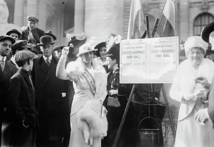 Framed Print : Mrs. Sidney Berg, Mrs. Calvin Thompkins, 1914. Creator: Bain News Service Framed Print : Mrs. Sidney Berg, Mrs. Calvin Thompkins, 1914. Creator: Bain News Service