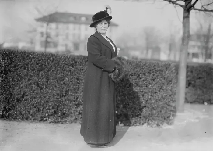 Framed Print : Mrs. Simon, 1915. Creator: Bain News Service Framed Print : Mrs. Simon, 1915. Creator: Bain News Service