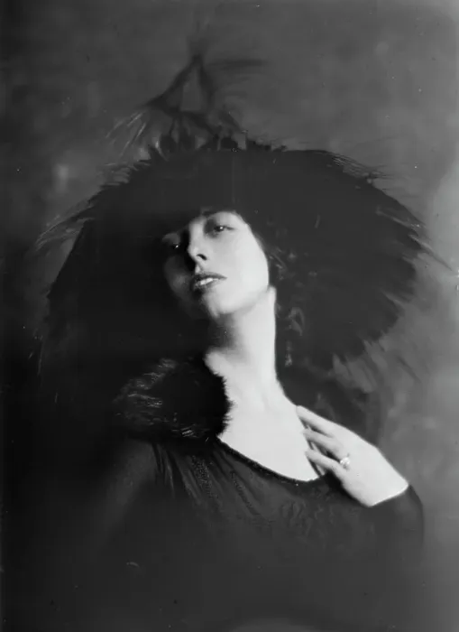 Framed Print : Mrs. Tartone, (formerly Miss Windsor), portrait photograph, 1919 Oct. 7. Creator: Arnold Genthe Framed Print : Mrs. Tartone, (formerly Miss Windsor), portrait photograph, 1919 Oct. 7. Creator: Arnold Genthe