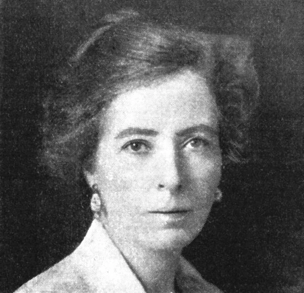 Mrs Victor Richard, early 20th century