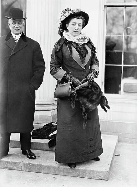 Mrs. William Fibian McKnight, 1913. Creator: Harris & Ewing. Mrs. William Fibian McKnight, 1913. Creator: Harris & Ewing