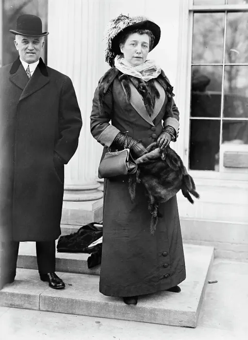 Framed Print : Mrs. William Fibian McKnight, 1913. Creator: Harris & Ewing. Mrs. William Fibian McKnight, 1913. Creator: Harris & Ewing Framed Print : Mrs. William Fibian McKnight, 1913. Creator: Harris & Ewing. Mrs. William Fibian McKnight, 1913. Creator: Harris & Ewing