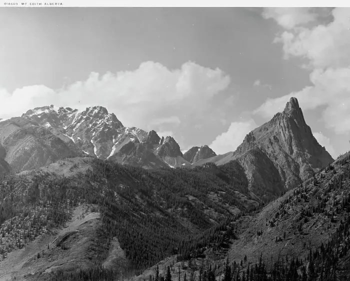 Framed Print : Mt. Edith, Alberta, between 1900 and 1906. Creator: Unknown Framed Print : Mt. Edith, Alberta, between 1900 and 1906. Creator: Unknown
