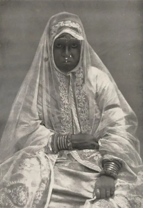 Framed Print : Muhammedanerin, 1926 Framed Print : Muhammedanerin, 1926