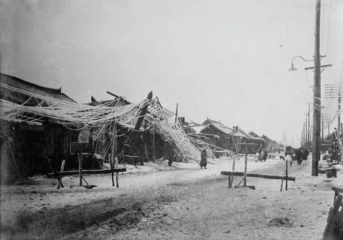 Framed Print : Mukden in winter, between c1915 and c1920. Creator: Bain News Service Framed Print : Mukden in winter, between c1915 and c1920. Creator: Bain News Service