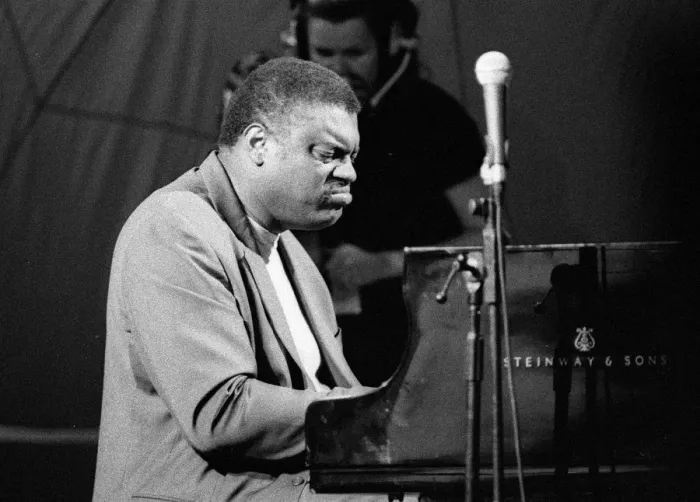 Framed Print : Mulgrew Miller, Brecon Jazz Festival, August 2002. Artist: Brian O Connor Framed Print : Mulgrew Miller, Brecon Jazz Festival, August 2002. Artist: Brian O Connor