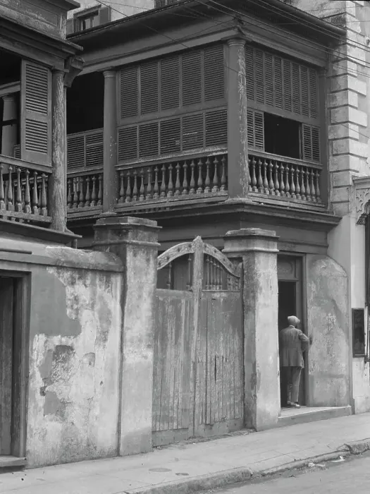 Framed Print : Multi-story house behind gated wall, New Orleans or Charleston, South Carolina, c1920-1926. Creator: Arnold Genthe Framed Print : Multi-story house behind gated wall, New Orleans or Charleston, South Carolina, c1920-1926. Creator: Arnold Genthe