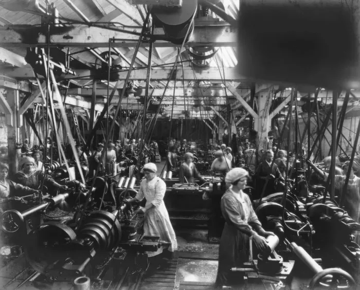 Framed Print : Munitions factory, London, World War I, 1914-1918. Artist: Haua Framed Print : Munitions factory, London, World War I, 1914-1918. Artist: Haua