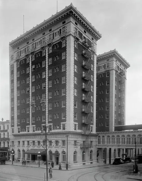 Framed Print : Murphy's Hotel, Richmond, Va. c.between 1910 and 1920. Creator: Unknown Framed Print : Murphy's Hotel, Richmond, Va. c.between 1910 and 1920. Creator: Unknown