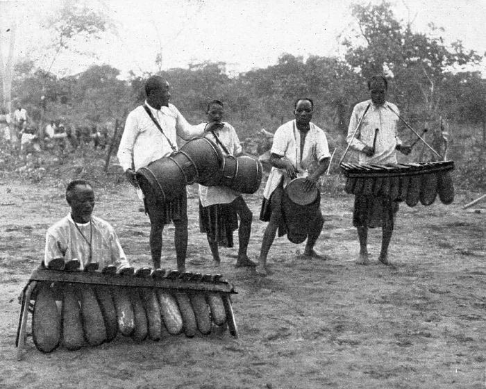 Framed Print : Musiciens du Barotse; Afrique Australe, 1914. Creator: Unknown Framed Print : Musiciens du Barotse; Afrique Australe, 1914. Creator: Unknown