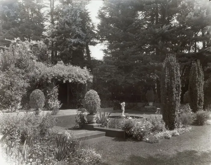 Framed Print : Myron Hunt house, 200 North Grand Avenue, Pasadena, California, 1917. Creator: Frances Benjamin Johnston Framed Print : Myron Hunt house, 200 North Grand Avenue, Pasadena, California, 1917. Creator: Frances Benjamin Johnston