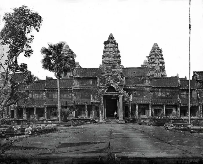 Framed Print : Nakhon Thom (Angkor Wat), Cambodia, 1866. Creator: John Thomson Framed Print : Nakhon Thom (Angkor Wat), Cambodia, 1866. Creator: John Thomson
