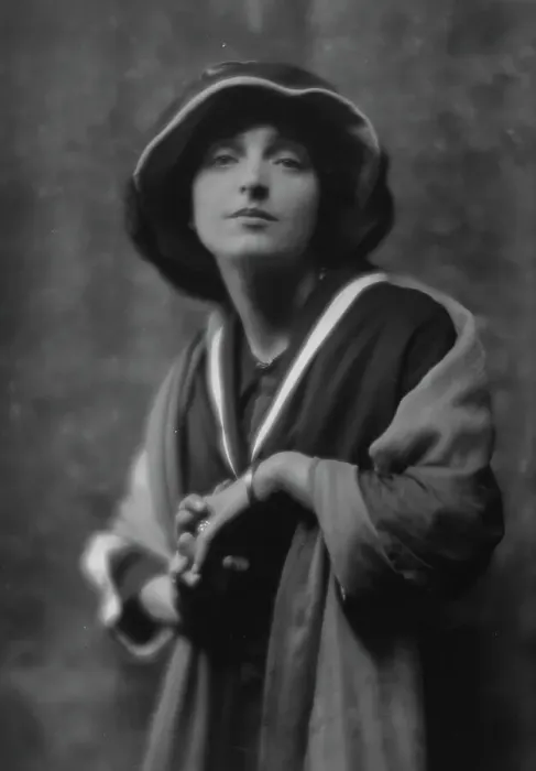 Framed Print : Namara-Toye, Mme. portrait photograph, 1912. Creator: Arnold Genthe Framed Print : Namara-Toye, Mme. portrait photograph, 1912. Creator: Arnold Genthe