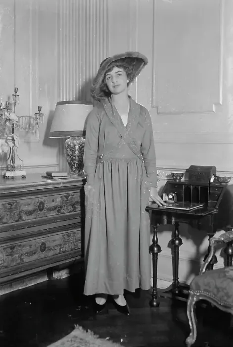 Framed Print : Nancy K. Perkins, between c1915 and c1920. Creator: Bain News Service Framed Print : Nancy K. Perkins, between c1915 and c1920. Creator: Bain News Service