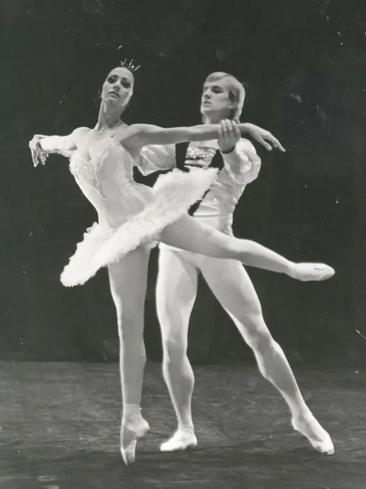 Framed Print : Natalia Bessmertnova and Alexander Godunov in the Ballet Swan Lake, 1970s Framed Print : Natalia Bessmertnova and Alexander Godunov in the Ballet Swan Lake, 1970s