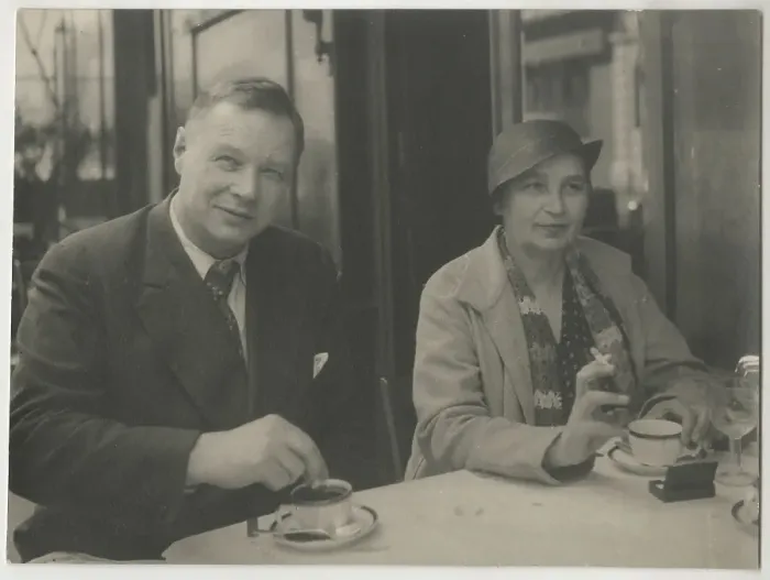 Framed Print : Natalia Goncharova and Mikhail Larionov at the Restaurant Petit Saint-Benoît, 1932. Creator: Anonymous Framed Print : Natalia Goncharova and Mikhail Larionov at the Restaurant Petit Saint-Benoît, 1932. Creator: Anonymous
