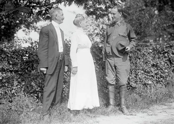 Framed Print : National Guard of D.C. - Capt. Louis Wilson And Parents, 1915. Creator: Harris & Ewing. National Guard of D.C. - Capt. Louis Wilson And Parents, 1915. Creator: Harris & Ewing Framed Print : National Guard of D.C. - Capt. Louis Wilson And Parents, 1915. Creator: Harris & Ewing. National Guard of D.C. - Capt. Louis Wilson And Parents, 1915. Creator: Harris & Ewing