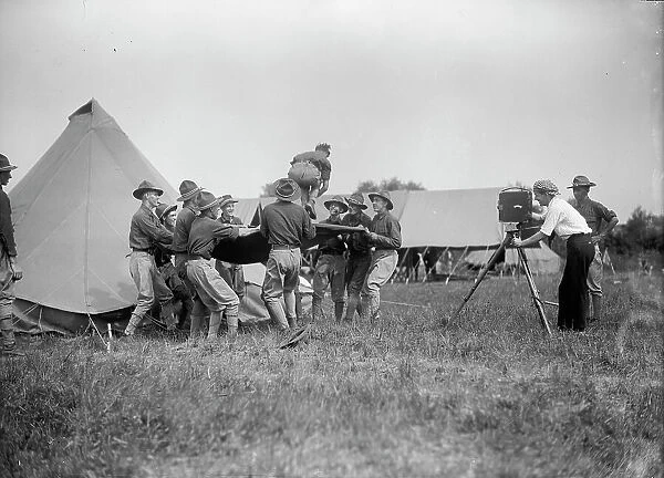 National Guard of D.C. - Field Tactics, 1915. Creator: Harris & Ewing. National Guard of D.C. - Field Tactics, 1915. Creator: Harris & Ewing