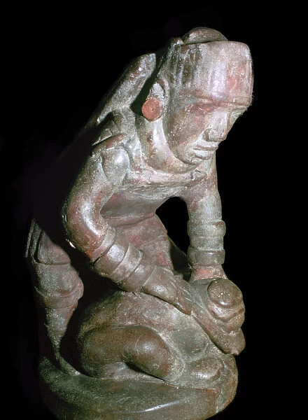 Native American male pottery figure, 9th-15th century