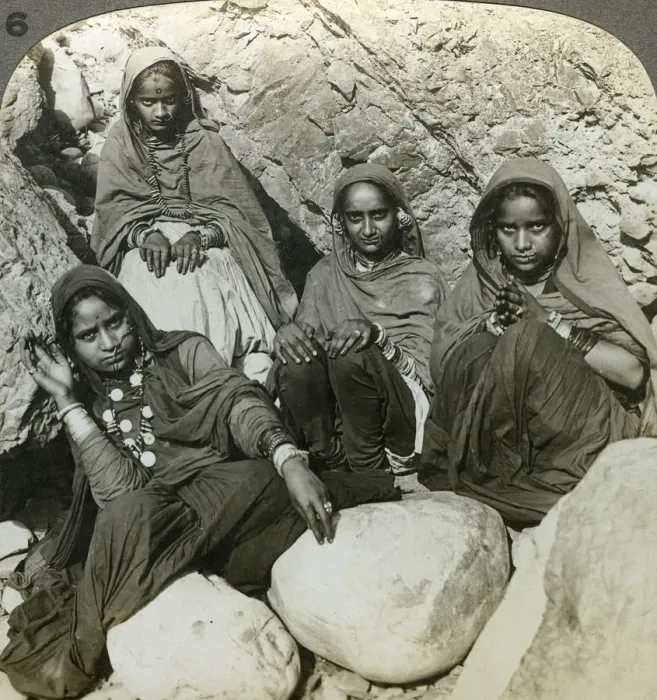Framed Print : Native Bhujji girls, River Sutlej, Himalayas, India, c1900s(?). Artist: Underwood & Underwood Framed Print : Native Bhujji girls, River Sutlej, Himalayas, India, c1900s(?). Artist: Underwood & Underwood