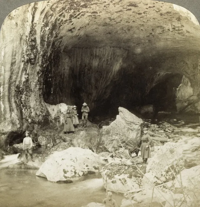 Framed Print : Natural bridge, Warm Spring Creek, Wyoming, USA. Artist: Underwood & Underwood Framed Print : Natural bridge, Warm Spring Creek, Wyoming, USA. Artist: Underwood & Underwood