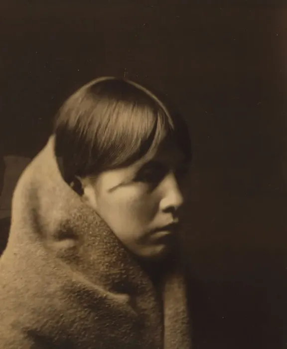 Framed Print : Navaho girl, c1904. Creator: Edward Sheriff Curtis Framed Print : Navaho girl, c1904. Creator: Edward Sheriff Curtis