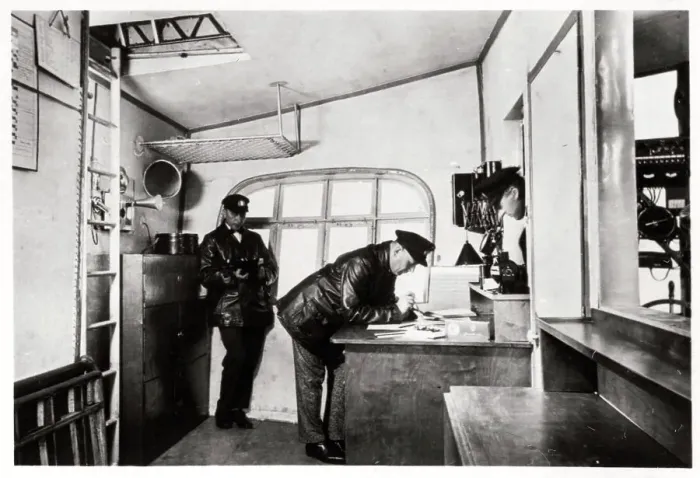 Framed Print : Navigation room, Zeppelin LZ 127 Graf Zeppelin, 1933 Framed Print : Navigation room, Zeppelin LZ 127 Graf Zeppelin, 1933