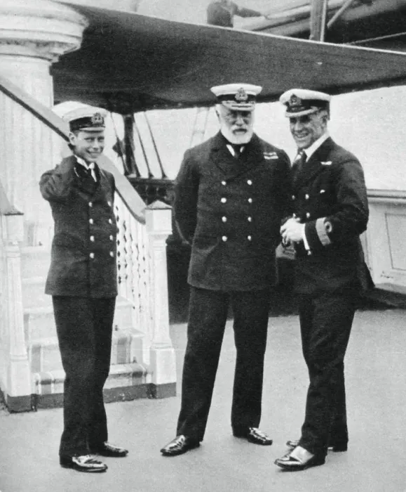Framed Print : Navy cadet Prince Albert with Admiral Sir Lewis Beaumont, 1912
