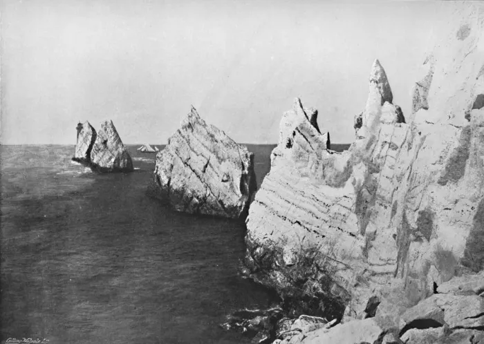 Framed Print : The Needles - General View, Showing the Lighthouse, 1895 Framed Print : The Needles - General View, Showing the Lighthouse, 1895