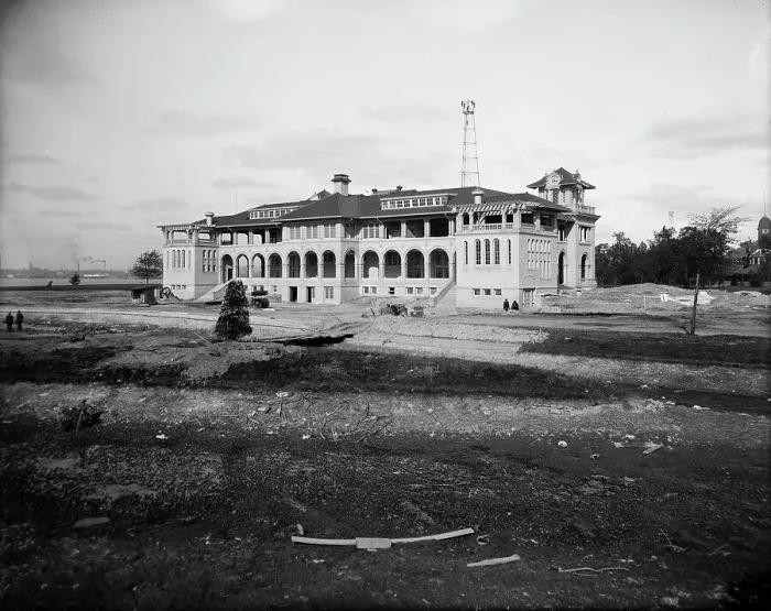 Framed Print : New casino, Belle Isle Park, Detroit, Mich. ca 1907. Creator: Unknown Framed Print : New casino, Belle Isle Park, Detroit, Mich. ca 1907. Creator: Unknown