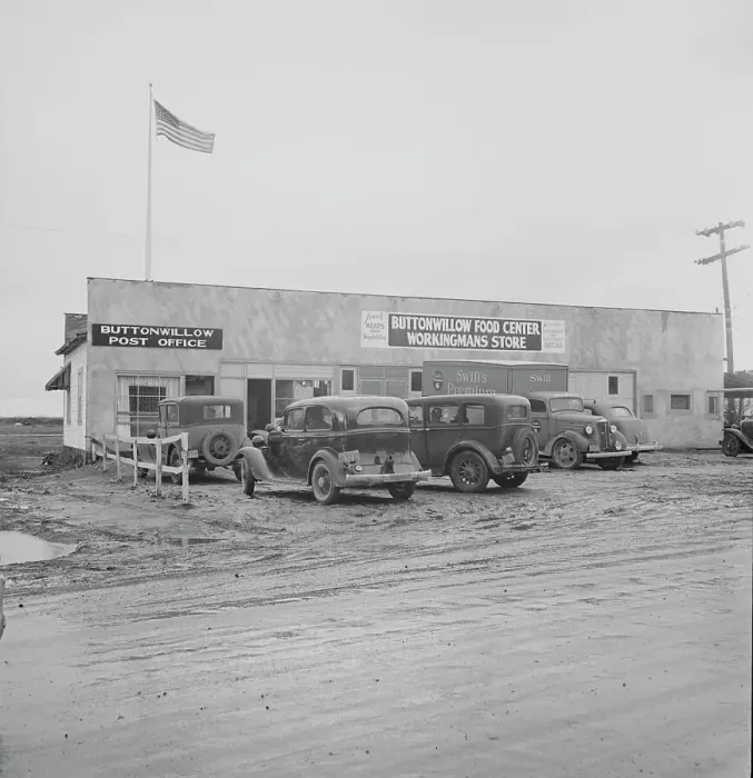 Framed Print : New large-scale cotton farming district, Buttonwillow, California, 1939. Creator: Dorothea Lange Framed Print : New large-scale cotton farming district, Buttonwillow, California, 1939. Creator: Dorothea Lange