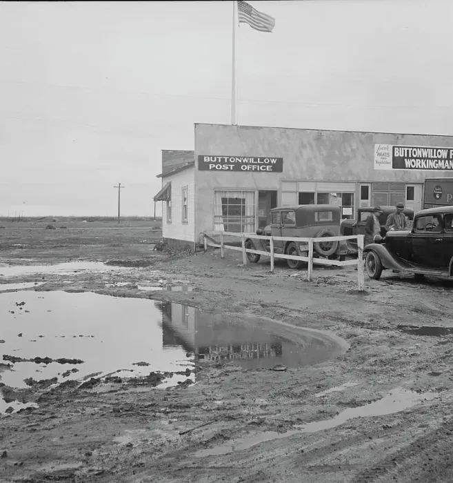 Framed Print : New large-scale cotton farming district, Buttonwillow, California, 1939. Creator: Dorothea Lange Framed Print : New large-scale cotton farming district, Buttonwillow, California, 1939. Creator: Dorothea Lange