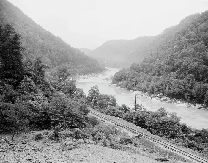 Framed Print : New River canyon, west of Nuttall Station, W. Va. c.between 1910 and 1920. Creator: Unknown Framed Print : New River canyon, west of Nuttall Station, W. Va. c.between 1910 and 1920. Creator: Unknown